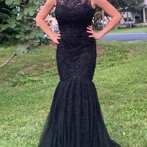 JS Collection Women's Embroidered  Gown with Mermaid Skirt Size 2